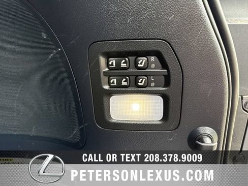 Used 2019 Lexus LX 570 4WD w/ Luxury Package image 21