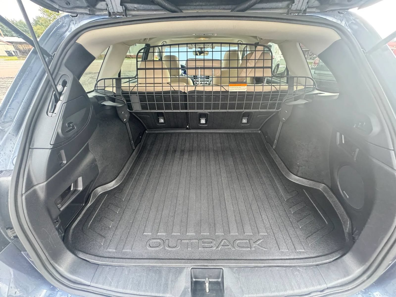 Used 2017 Subaru Outback 2.5i Limited AWD/4WD image 29