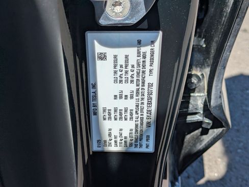 Used 2025 Tesla Model 3 Long Range AWD/4WD image 34