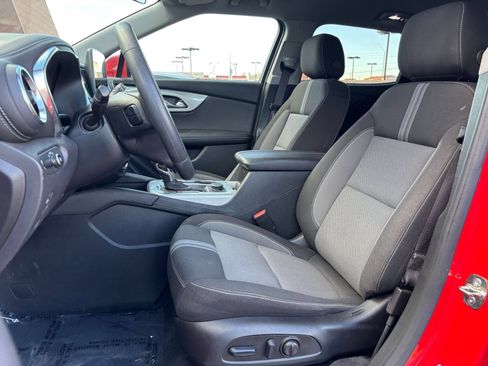 Used 2025 Chevrolet Blazer LT FWD image 23
