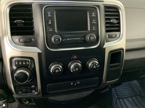 Used 2014 RAM 1500 Classic SLT w/ Luxury Group image 12