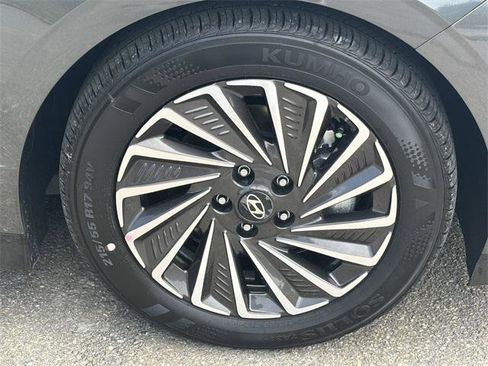 New 2025 Hyundai Sonata Limited image 12