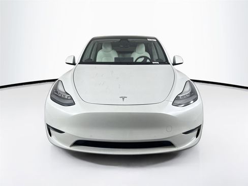 Used 2021 Tesla Model Y Long Range image 6