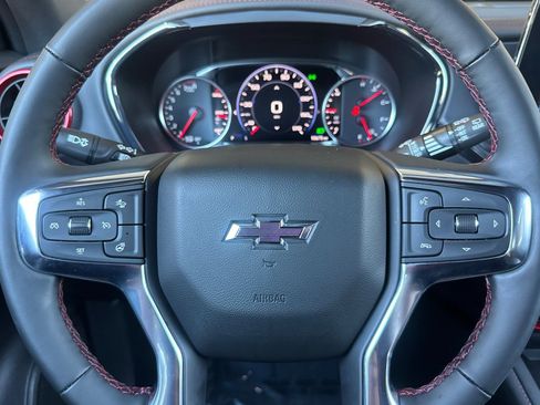 Used 2025 Chevrolet Blazer RS AWD/4WD image 37