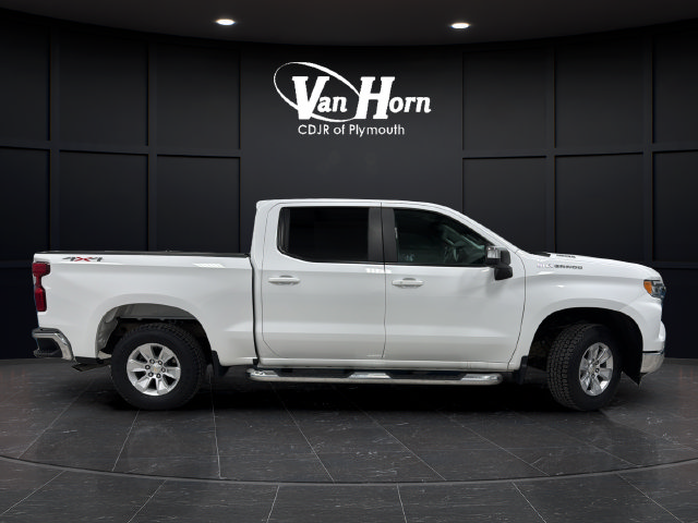 Used 2023 Chevrolet Silverado 1500 LT AWD/4WD image 2