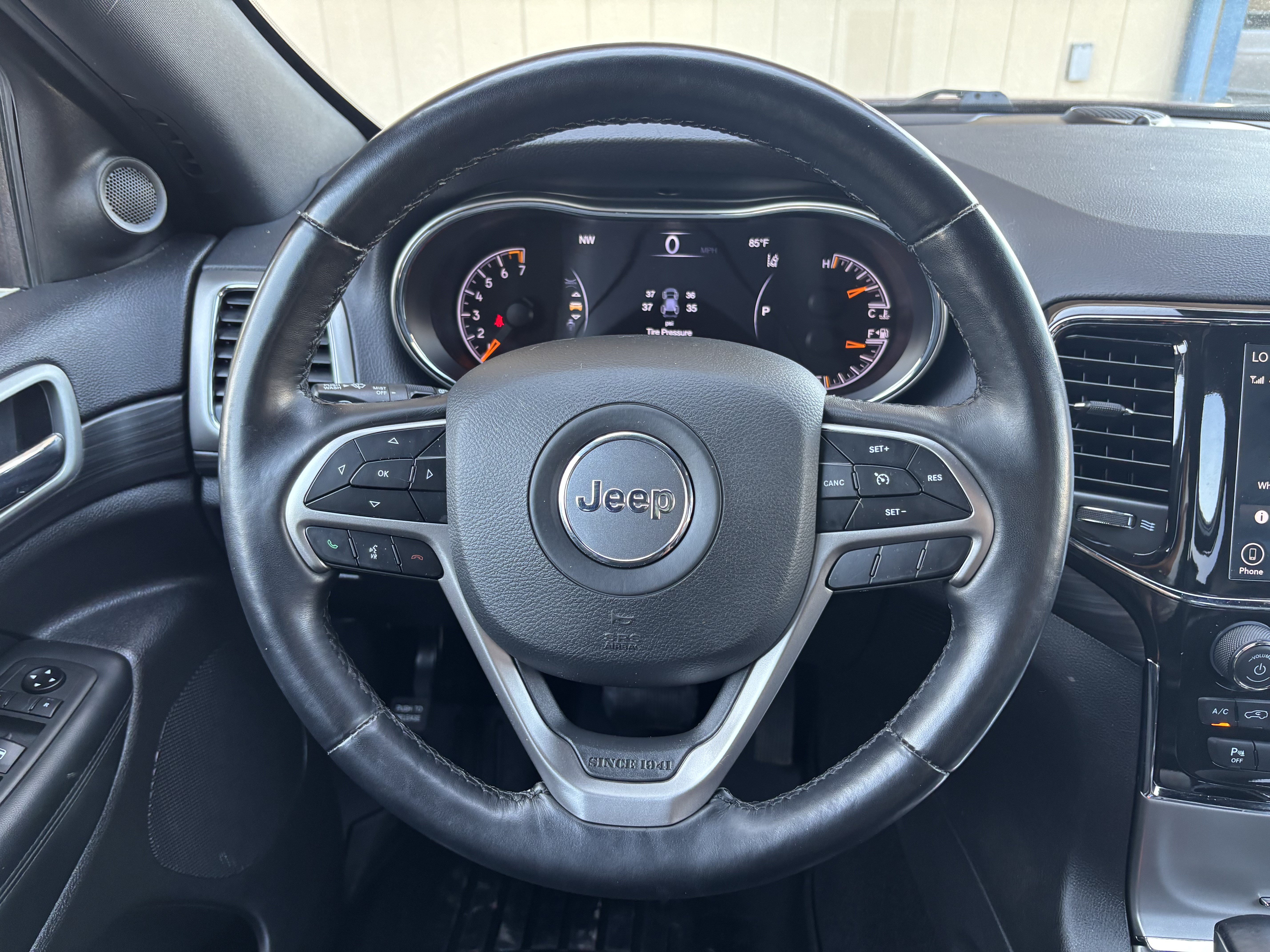 Used 2021 Jeep Grand Cherokee Laredo X AWD/4WD image 14