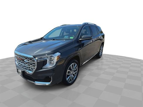 Certified 2022 GMC Terrain Denali w/ Denali Premium Package image 4