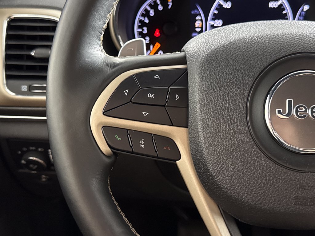 Used 2017 Jeep Grand Cherokee Limited AWD/4WD image 16