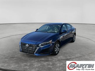 Used 2023 Nissan Altima 2.5 S FWD video 1