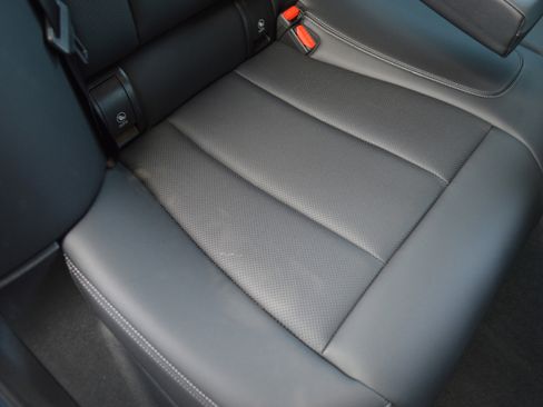Certified 2025 BMW 330i Sedan RWD image 34