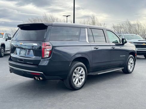 Used 2023 Chevrolet Suburban Premier image 6
