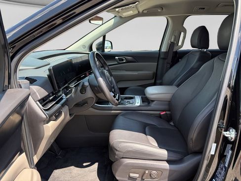 Used 2026 Kia Carnival FWD image 20