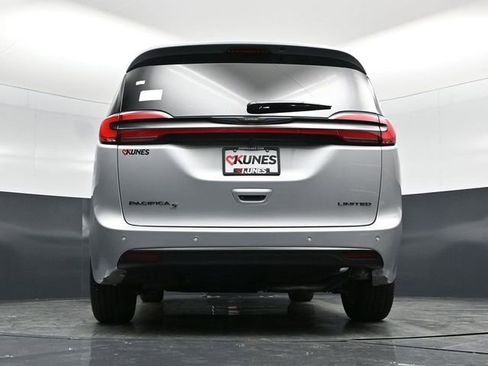 New 2026 Chrysler Pacifica Limited FWD image 63