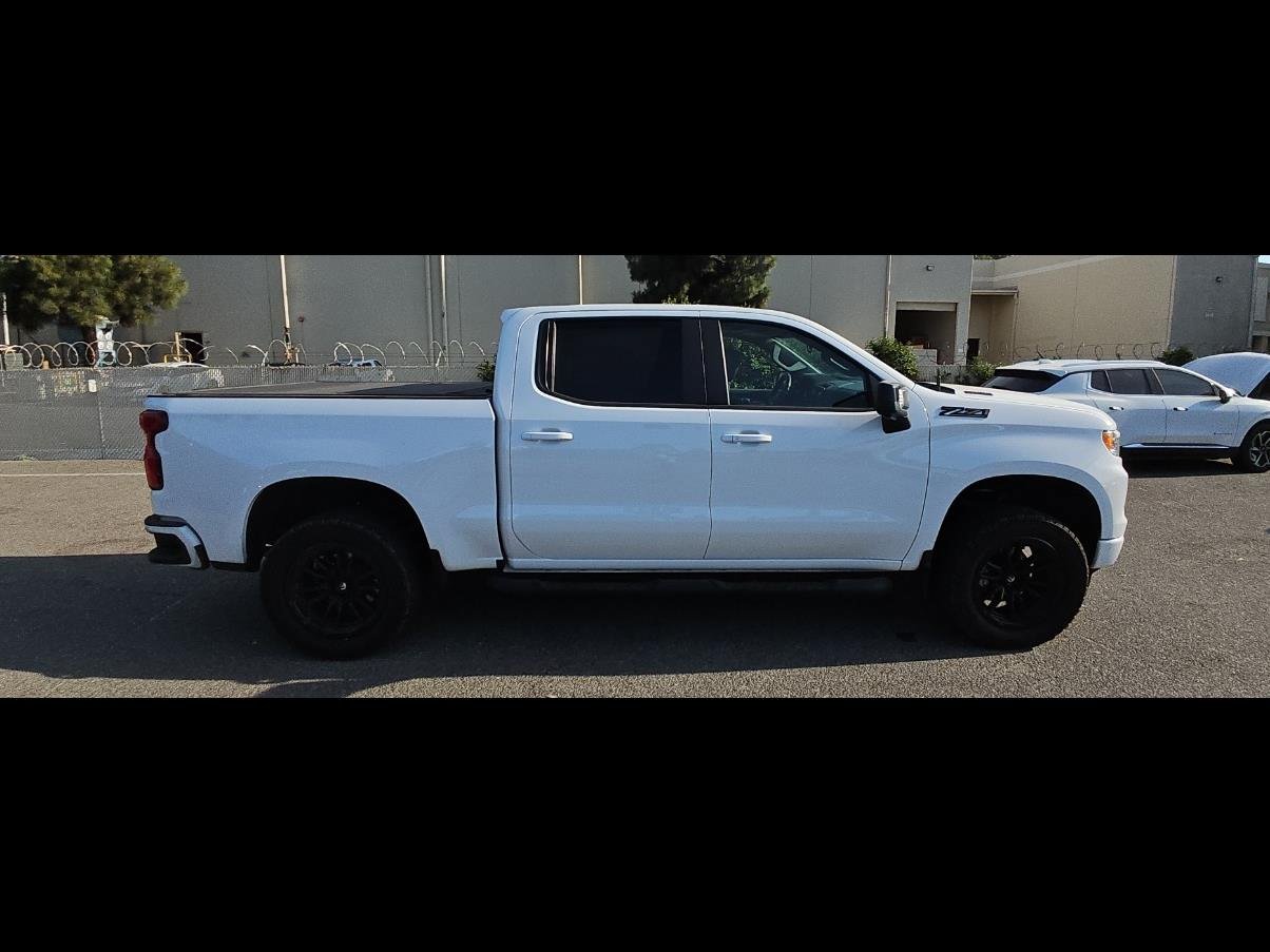 Used 2024 Chevrolet Silverado 1500 RST AWD/4WD image 19