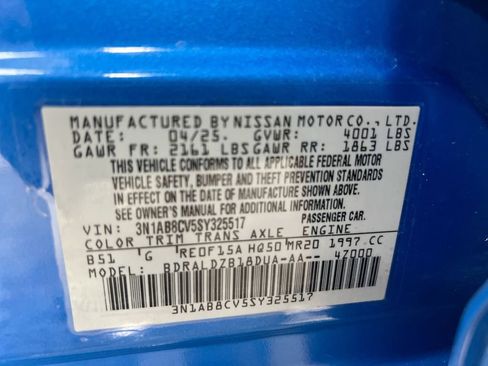 Used 2025 Nissan Sentra SV FWD image 27