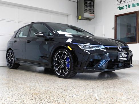 Used 2025 Volkswagen Golf image 3