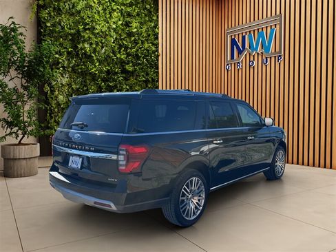 Used 2024 Ford Expedition Max Limited AWD/4WD image 18