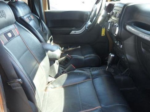 Used 2011 Jeep Wrangler Unlimited 70th Anniversary w/ Dual Top Group image 13