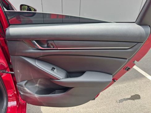 Used 2019 Honda Accord Sport image 39