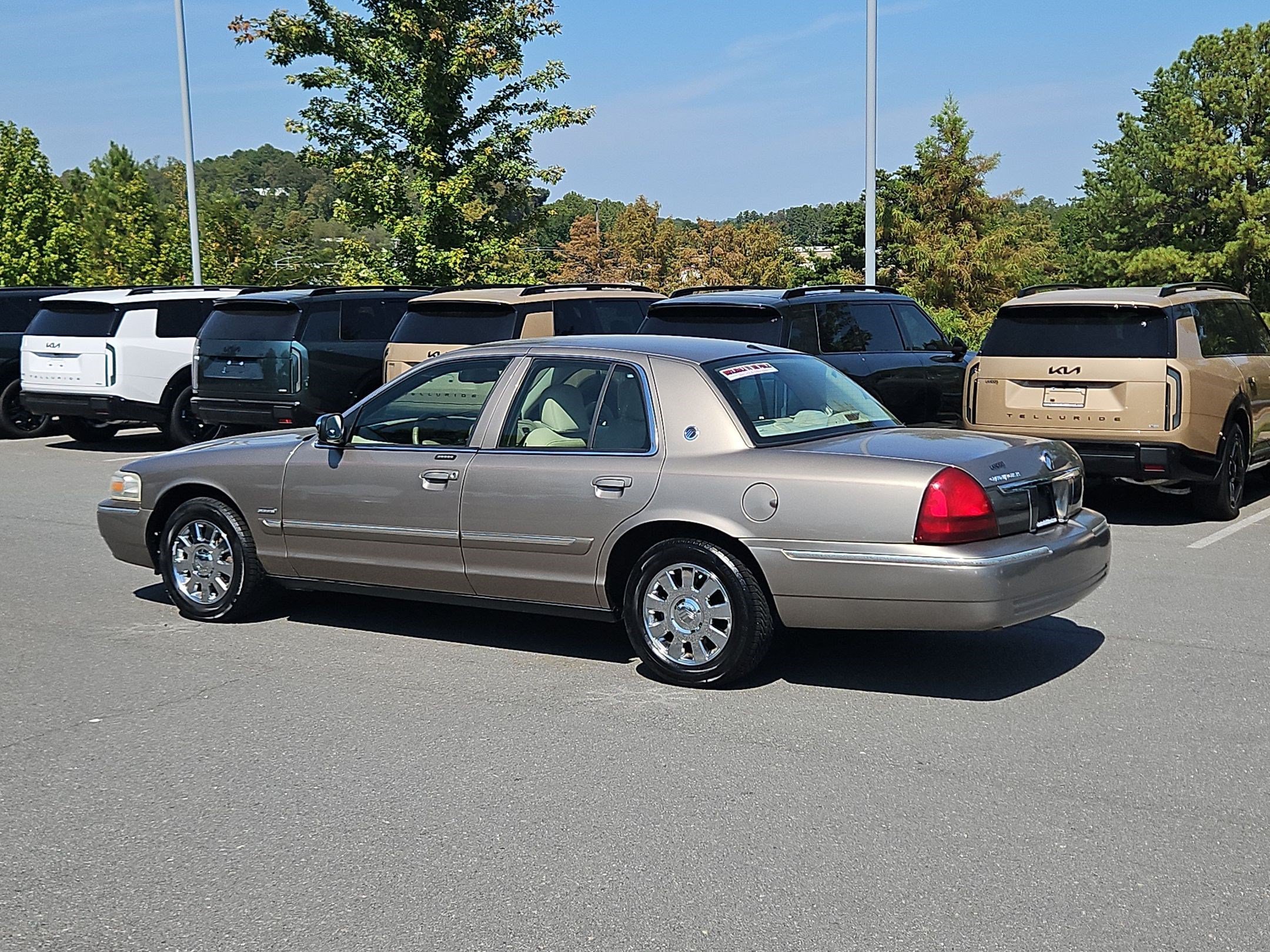 Used 2006 Mercury Grand Marquis LS RWD image 5