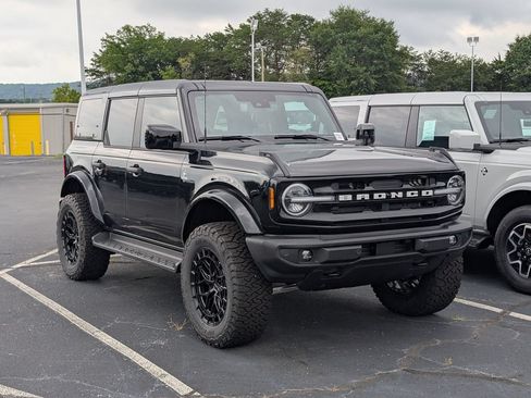 New 2026 Ford Bronco Outer Banks AWD/4WD image 19