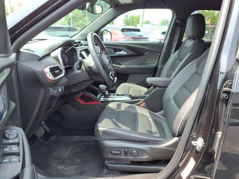 Used 2021 Chevrolet TrailBlazer RS w/ Technology Package AWD/4WD image 16
