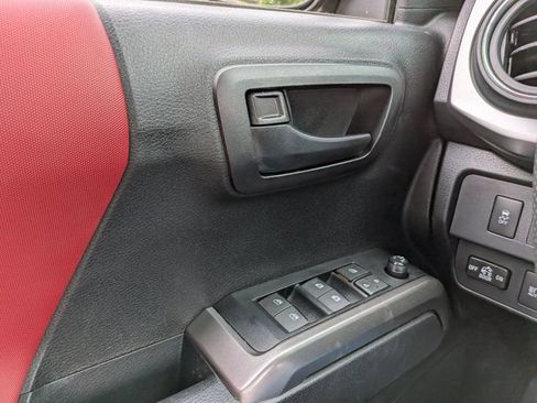 Certified 2023 Toyota Tacoma SR5 AWD/4WD image 29
