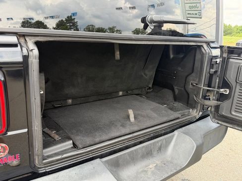 Used 2020 Jeep Wrangler Sport AWD/4WD image 5