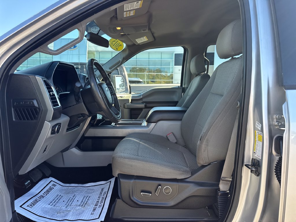 Used 2015 Ford F150 XLT w/ Equipment Group 302A Luxury AWD/4WD image 31