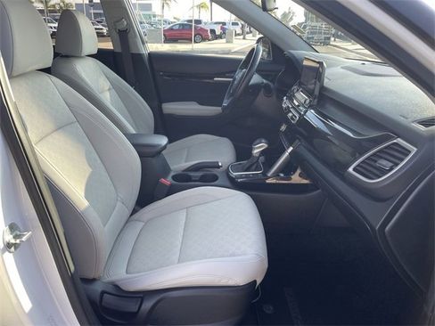 Used 2022 Kia Seltos EX image 29