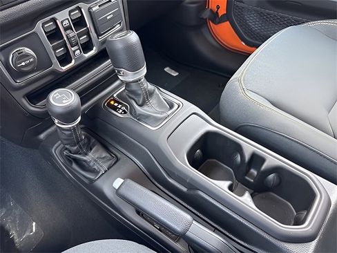 New 2025 Jeep Gladiator Sport image 20