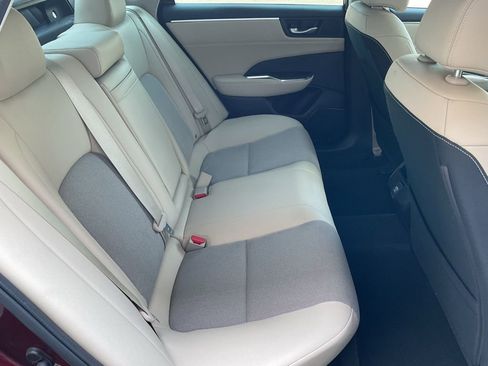 Used 2018 Honda Clarity Plug-In Hybrid image 18