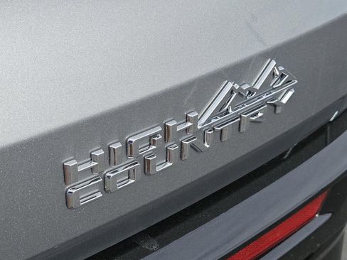 New 2026 Chevrolet Traverse High Country image 6