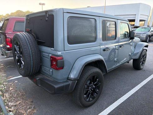 Used 2025 Jeep Wrangler Unlimited Sahara AWD/4WD image 7