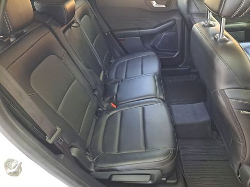 Used 2021 Ford Escape SEL w/ Technology Package FWD image 17