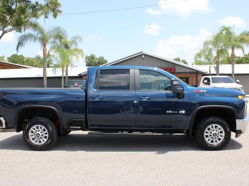 Used 2021 Chevrolet Silverado 2500 LT w/ Convenience Package AWD/4WD image 8