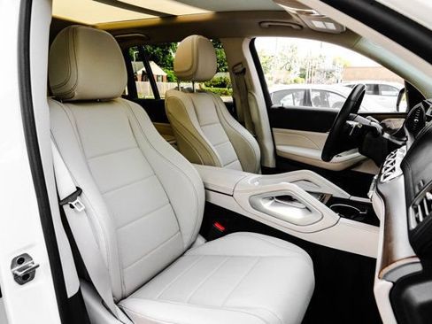 Used 2024 Mercedes-Benz GLS 450 4MATIC image 20