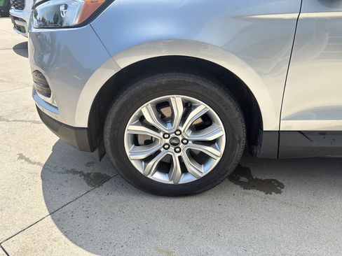 Used 2024 Ford Edge Titanium AWD/4WD image 24