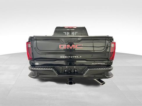 Used 2025 GMC Sierra 2500 Denali w/ Technology Package AWD/4WD image 6