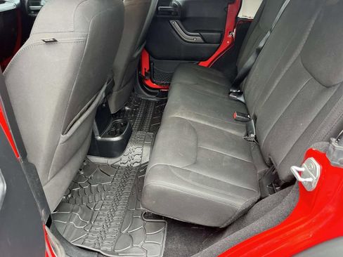 Used 2015 Jeep Wrangler Unlimited Sport w/ Quick Order Package 24S AWD/4WD image 12