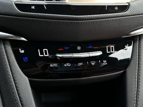 Used 2025 Cadillac XT5 Premium Luxury w/ Technology Package FWD image 23