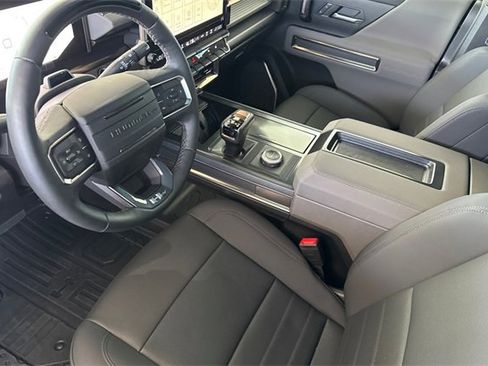 Used 2024 GMC Hummer EV 2X w/ Extreme Off-Road Package image 10