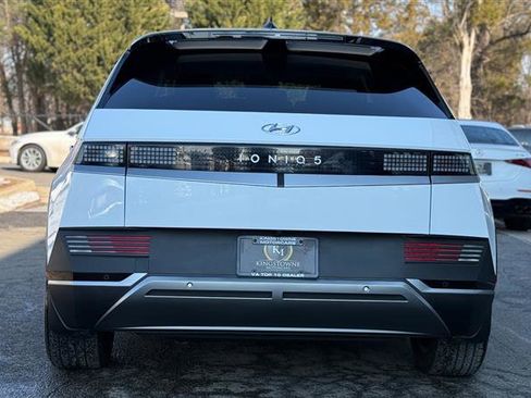Used 2024 Hyundai Ioniq 5 SEL image 4
