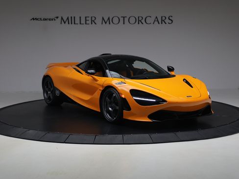 Used 2021 McLaren 720S RWD image 11