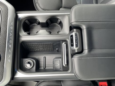 New 2025 Ford Expedition Platinum w/ Stealth Performance Package image 25