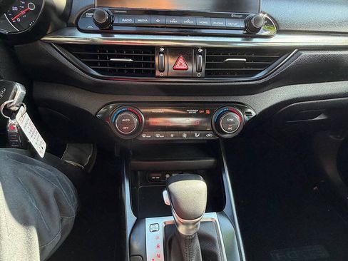 Used 2019 Kia Forte S FWD image 12