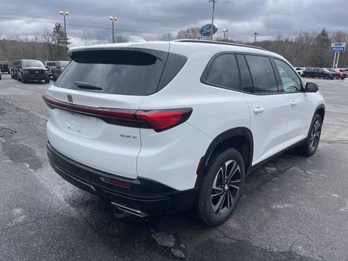 Used 2025 Buick Enclave Sport Touring image 6