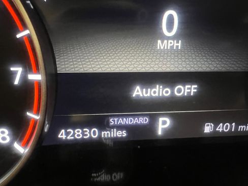 Used 2024 Nissan Rogue SV image 32