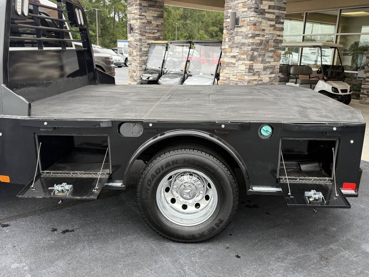 Used 2025 RAM 3500 Tradesman w/ Chrome Appearance Group AWD/4WD image 12