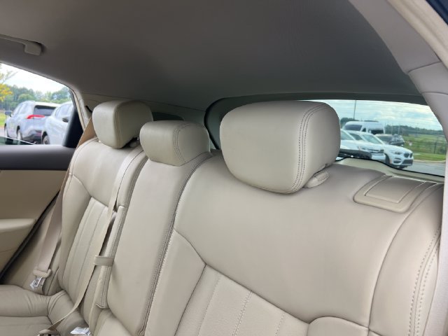 Used 2015 INFINITI QX70 2WD w/ Premium Package image 17